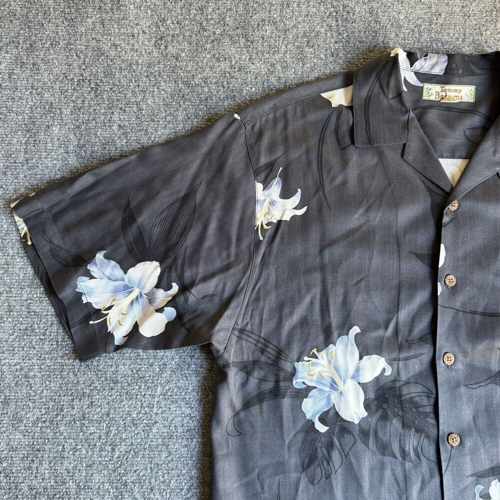 Tommy Bahama Men’s Size M 100% Silk Camp Shirts Lot of 3 Hawaiian Floral Plaid - Picture 15 of 16
